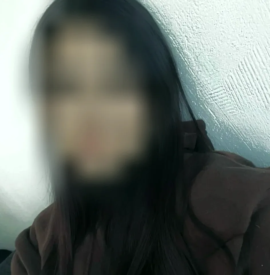 Agnes, 21