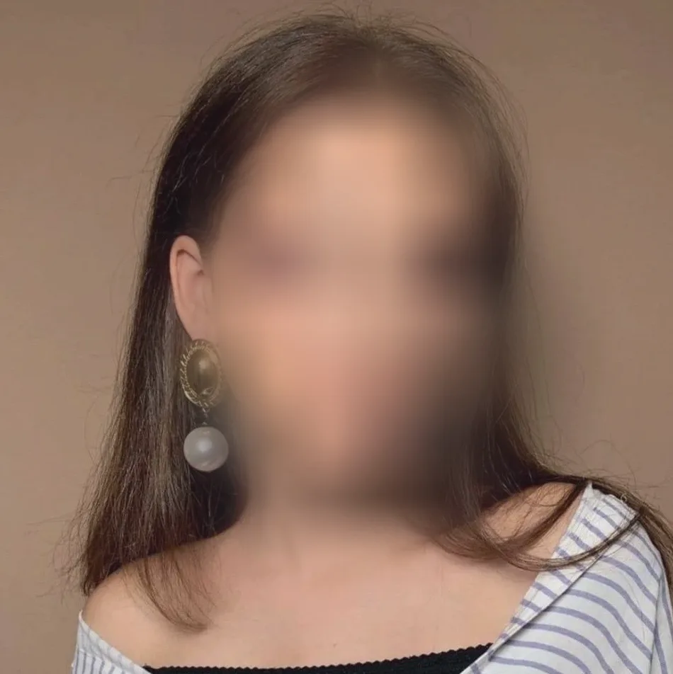 Astrid, 21
