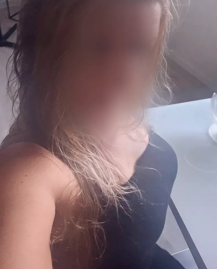 Caroline, 31