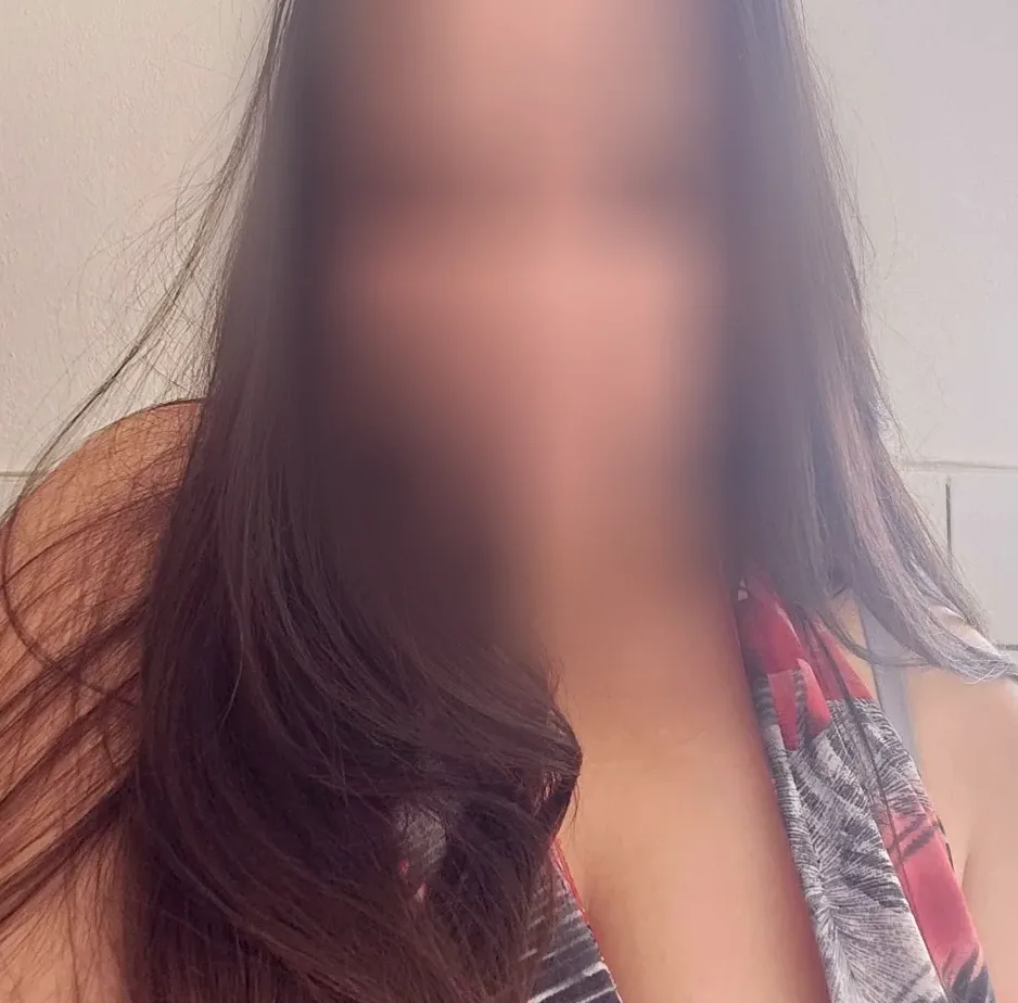 Fatima, 25